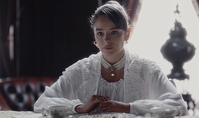 26 Nisan'da Vizyona Girecek &apos;Cadı' Filminden Güçlü Kadın Karakterlerin Yer Aldığı Çarpıcı Yeni Teaser Paylaşıldı