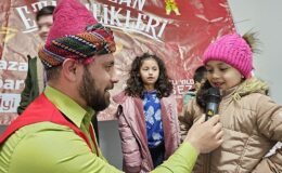 Gölcük Belediyesi her yıl geleneksel hale getirdiği Ramazan akşamları etkinliklerini, bu yıl da hem şehir merkezinde hem de köylerde çocuklarla buluşturmaya devam ediyor