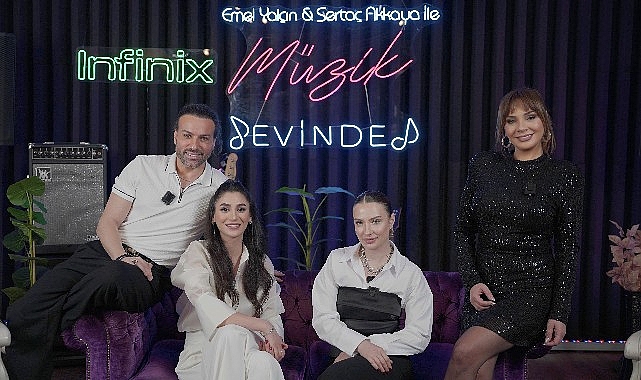 Müzik Evinde 2 güzel konuk  2 özel sohbet