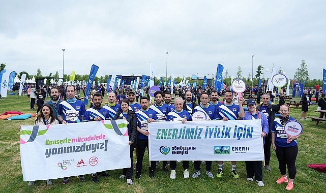 CK Enerji çalışanları, İstanbul Yarı Maratonu'nda kanserle mücadele için koştu