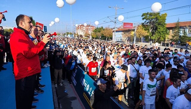 Başkan Altay Tüm Sporseverleri Konya Yarı Maratonu Heyecanına Ortak Olmaya Davet Etti