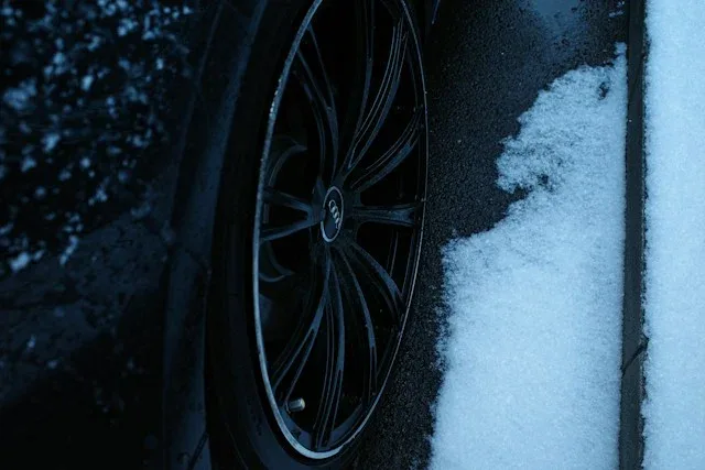 Kış Lastiği İçin İkinci Jant Takımı Almak Mantıklı mı? Artıları ve Eksileri